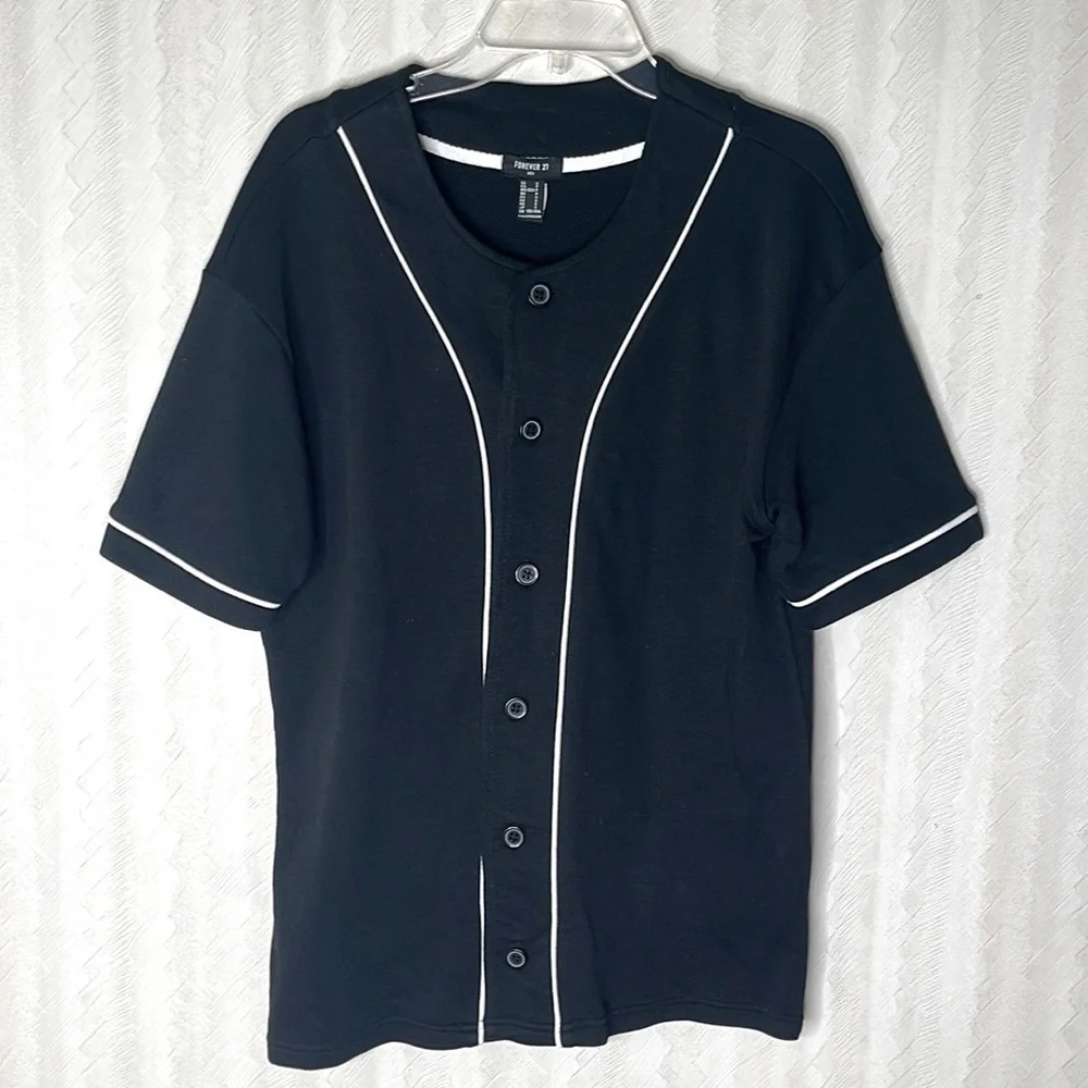❤️ FOREVER 21 Button Down Shirt Size S
